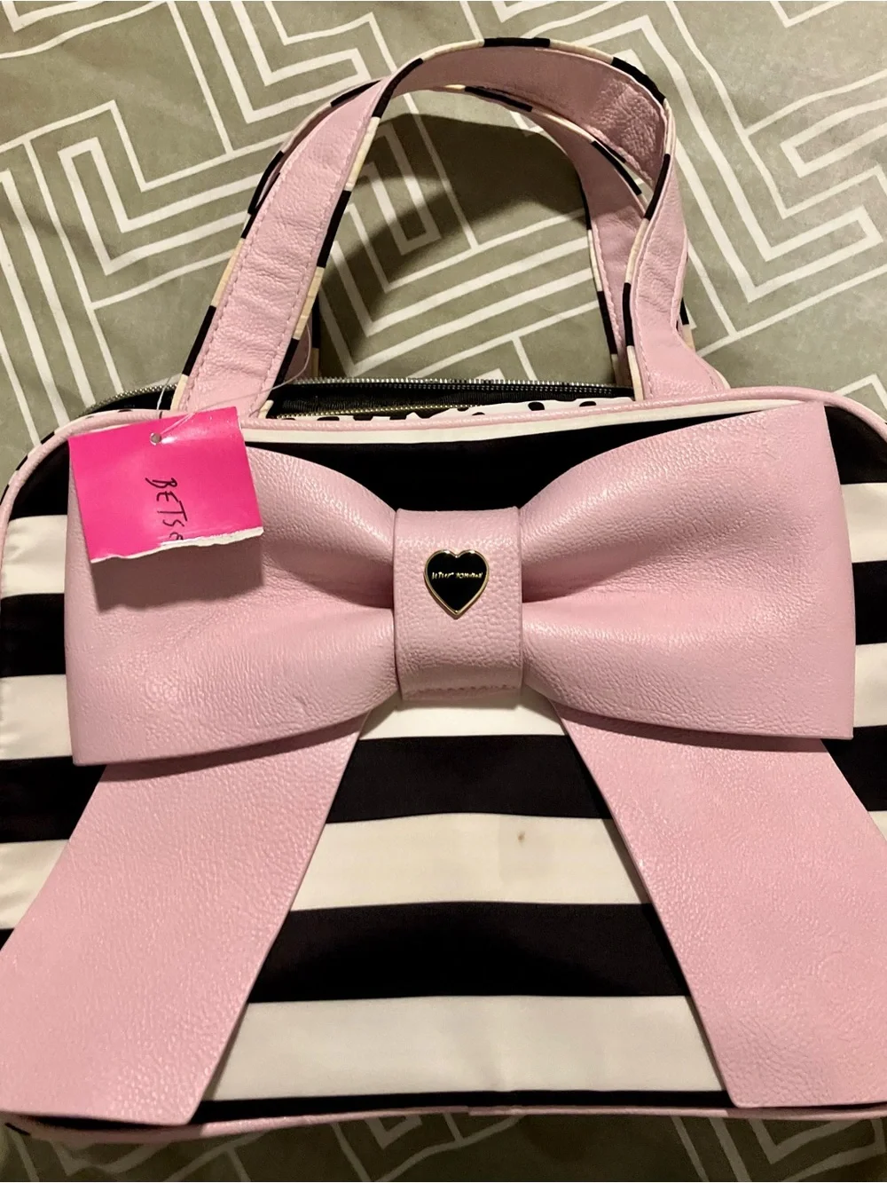 New Betsey Johnson Pink Bow Stripe Makeup Bag